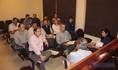Remiseros recrudecieron los cruces por un proyecto de ley que afecta al sector