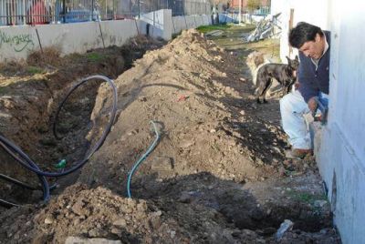 Ampl�an abastecimiento de agua para el Secundario 17
