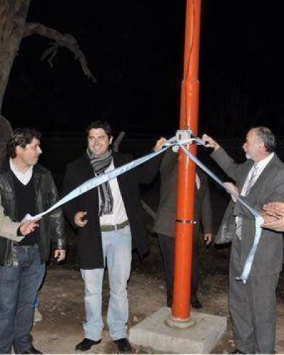  Inauguran obra de iluminaci�n en Santa Luc�a