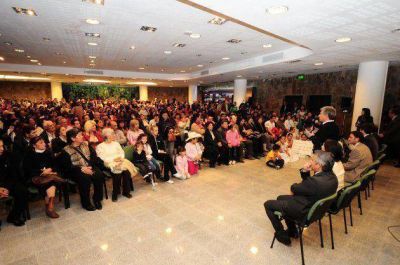 Nueva entrega de aportes, m�s organizaciones civiles fortalecidas