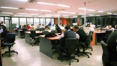 Denuncian violencia laboral en la Direcci�n General de Rentas