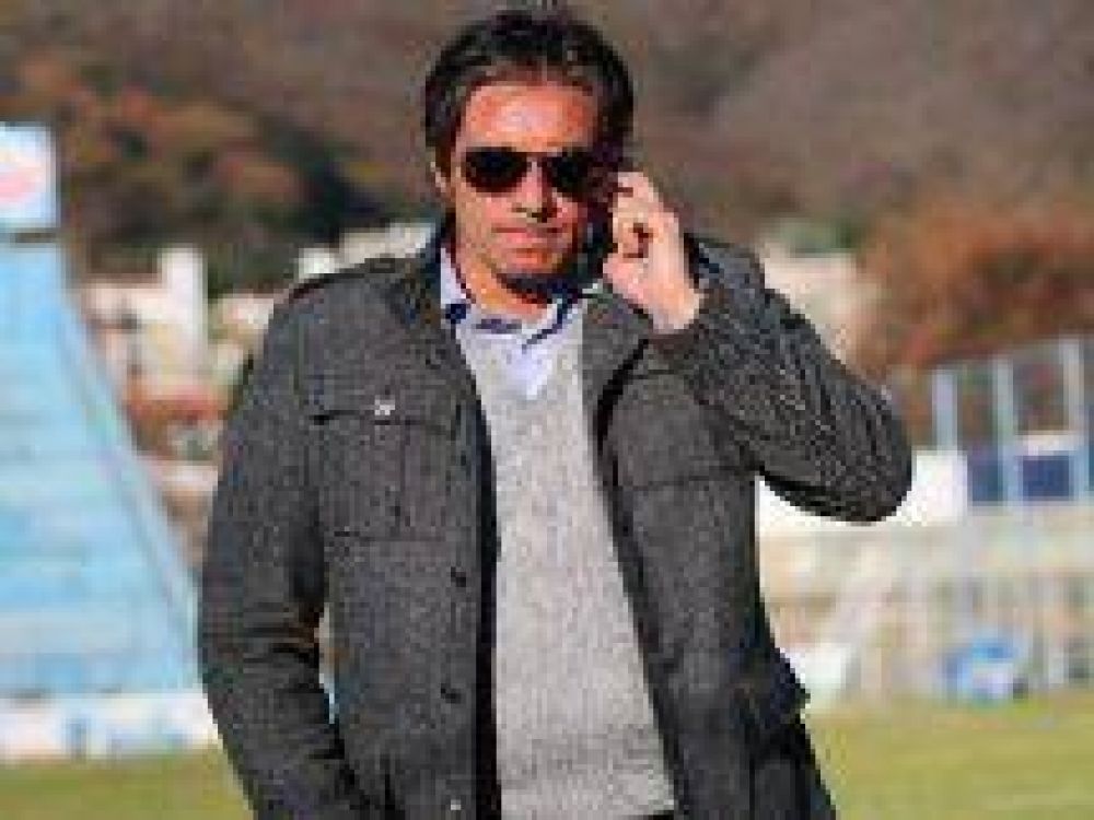 Ramiro Lpez: Ser difcil mantener a Leandro Zarate