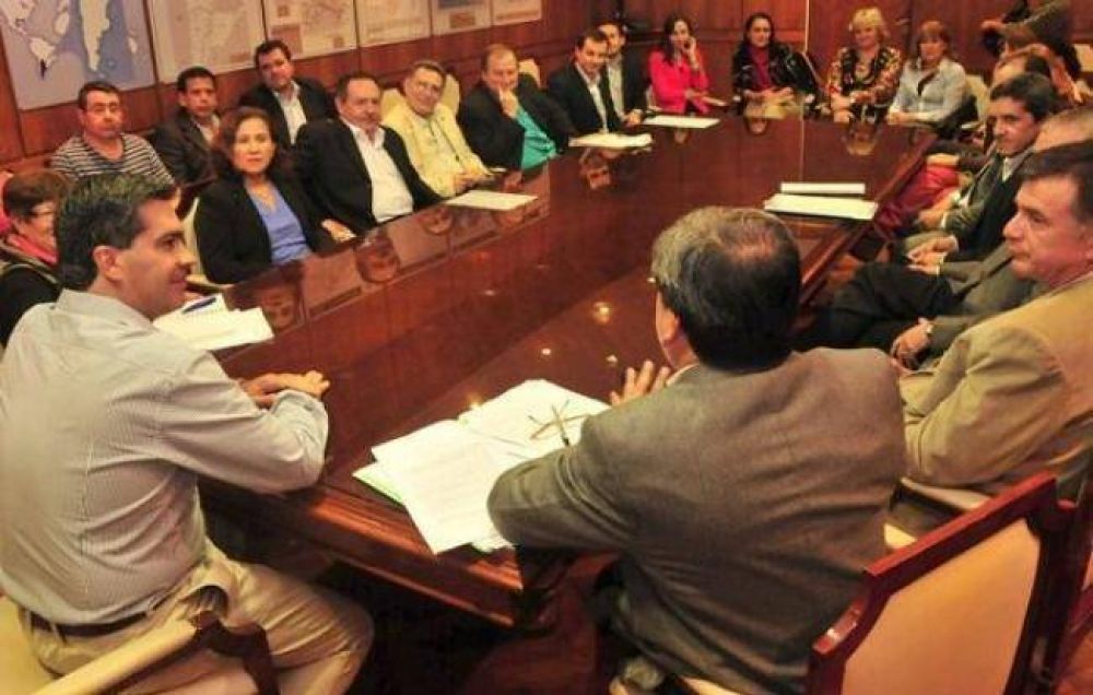 Capitanich y Asociaciones, Consejos y Colegios de Profesionales delinearon ejes para beneficiar al sector