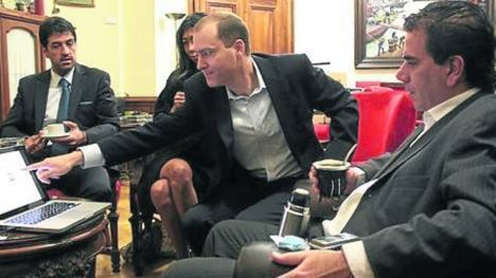 El pajarito de Twitter vino a hablarles a los pol�ticos