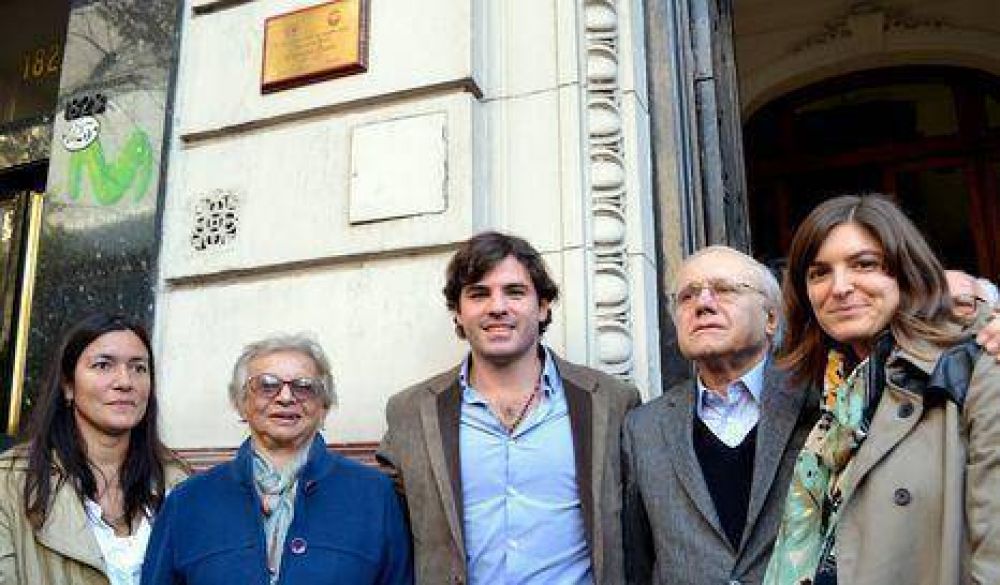 La Comuna 2 homenaje� a Clorindo Testa