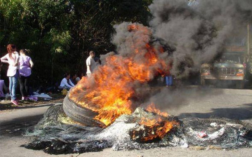 Tras m�s de 12 horas de tensi�n, se levant� el bloqueo al Parque Industrial de Pilar