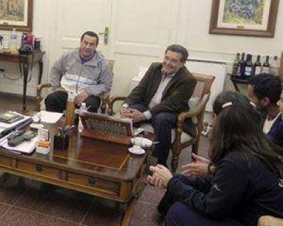Beder recibi� a autoridades del profesorado de Educaci�n F�sica