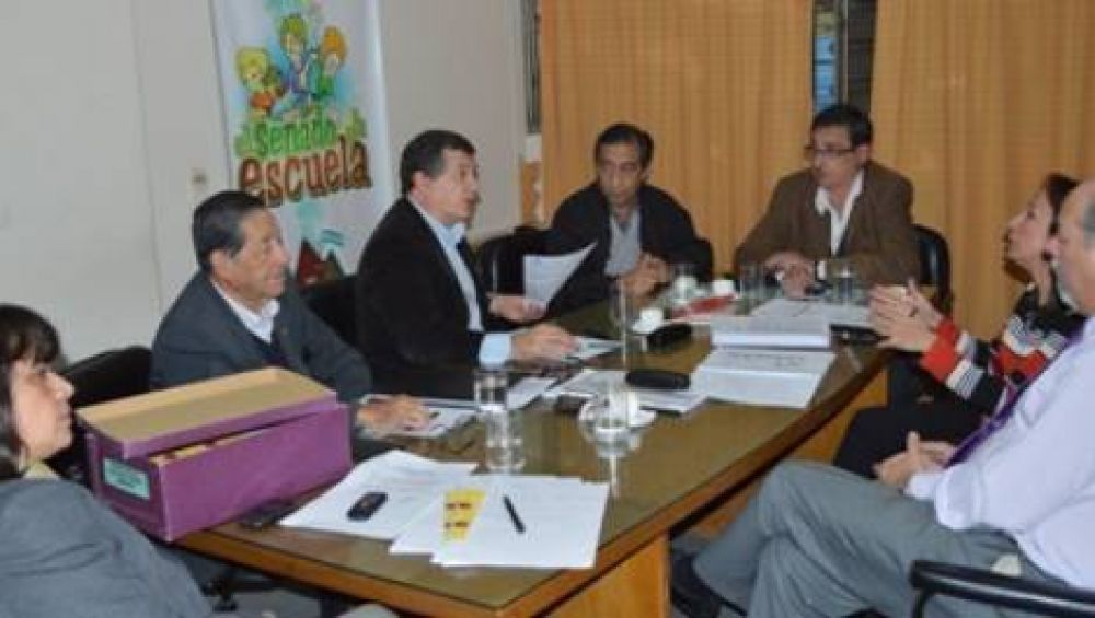 Funcionarios de OSEP con Senadores
