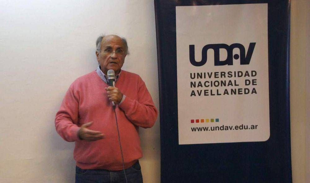 Avellaneda: el investigador Juan Carlos Cena disert� en la UNDAV