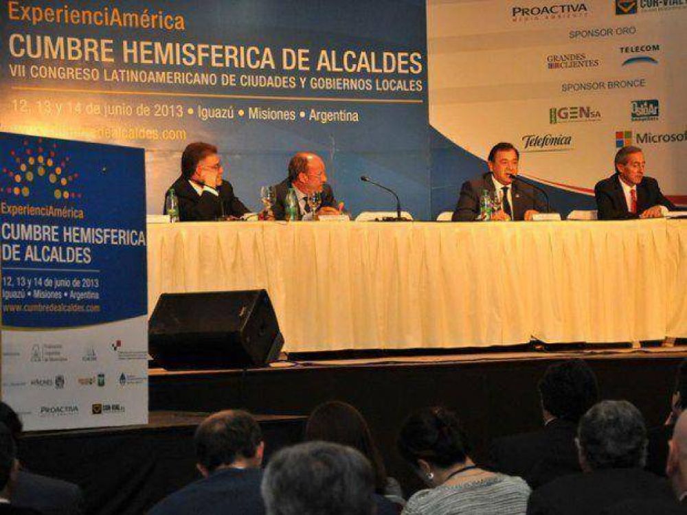 El intendente Isa disert� en una cumbre de alcaldes de Latinoam�rica y el Caribe