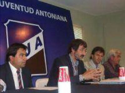 Mocchi: �Hoy le comunicar� al cuerpo t�cnico la decisi�n�
