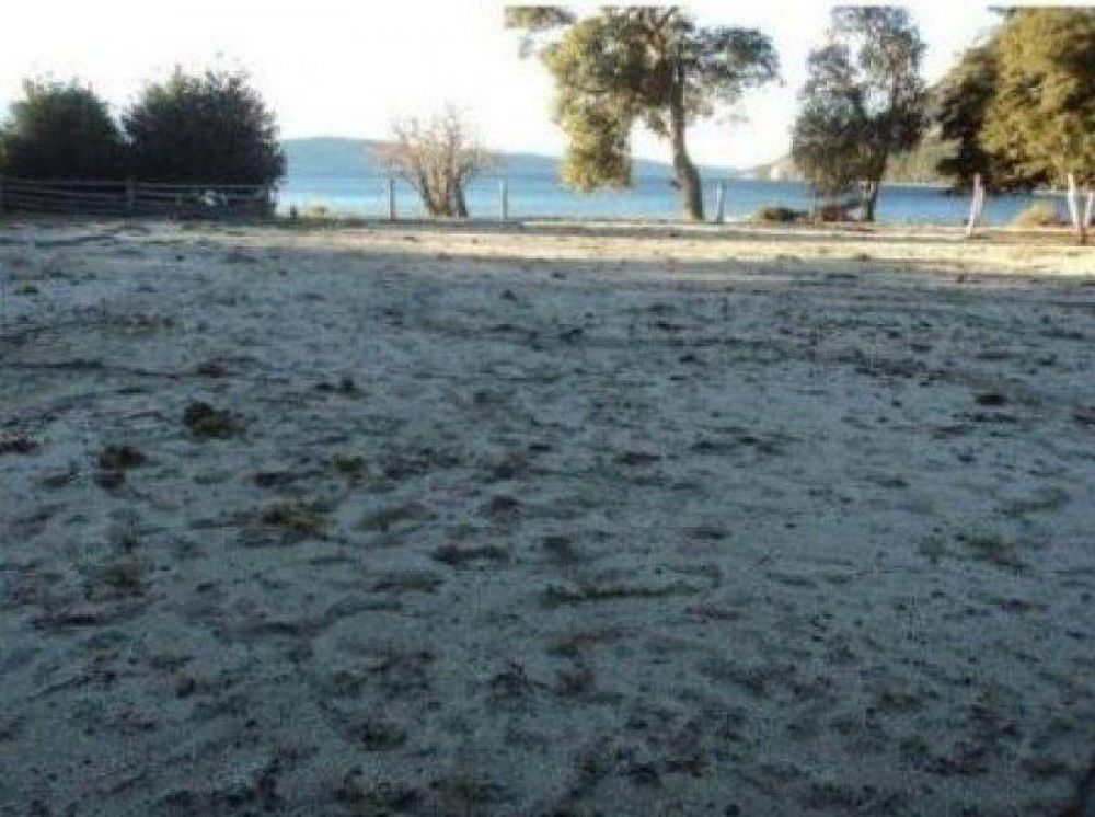 Trabajaron retirando ceniza volc�nica en poblaciones del perilago del Nahuel Huapi