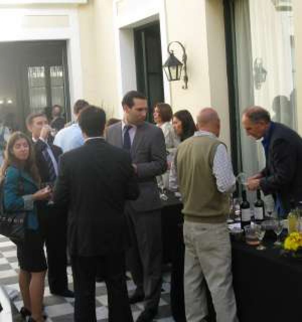 Festejo porte�o, con degustaci�n de vinos