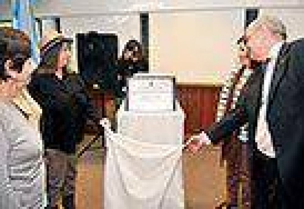 Homenaje a Esteves Leyte en la UNLPam