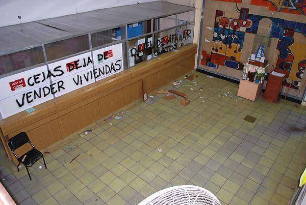 Manifestaci�n de ATE: Confirman agresi�n a dos mujeres polic�as