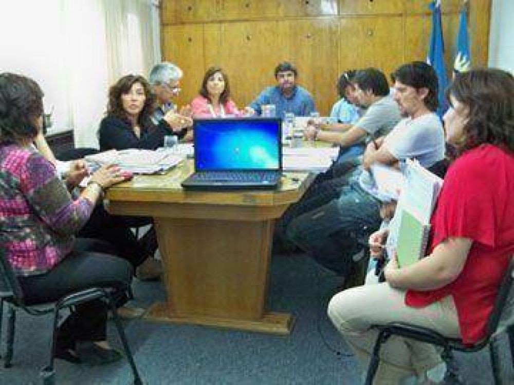 Docentes aceptar�n oferta, pero pedir�n achicar tramos