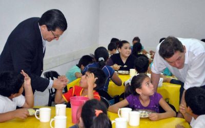 Reconocimiento a una cincuentenaria instituci�n que saca a ni�os de la calle