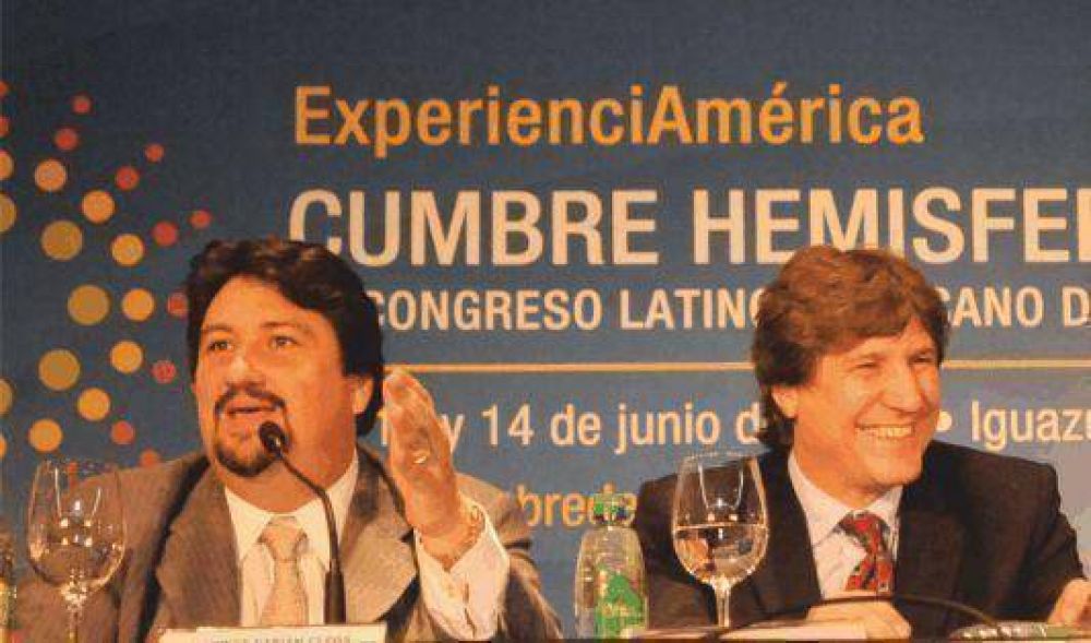 Boudou y Closs encabezaron la apertura de la Cumbre Hemisf�rica de Alcaldes en Puerto Iguaz�