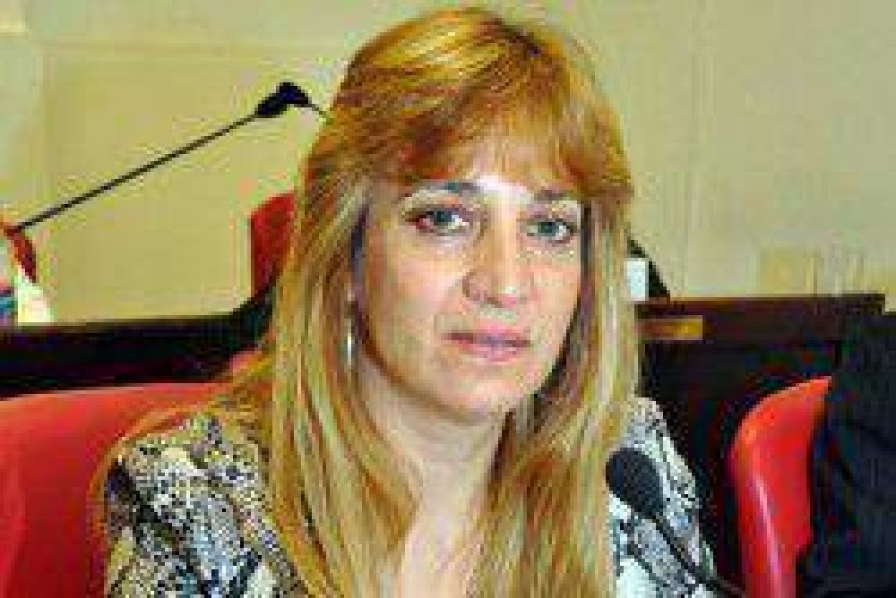 La diputada Molina explica los motivos de su alejamiento del bloque del PJ