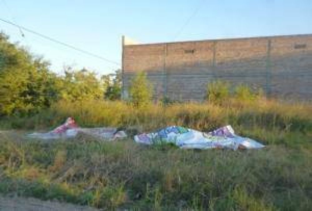 Repudian vandalismo contra cartel de Peche en S�enz Pe�a