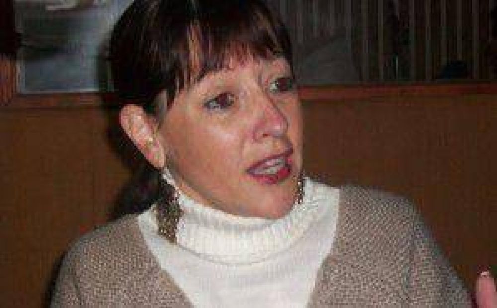 Se cay� la precandidatura de Alicia Jalle