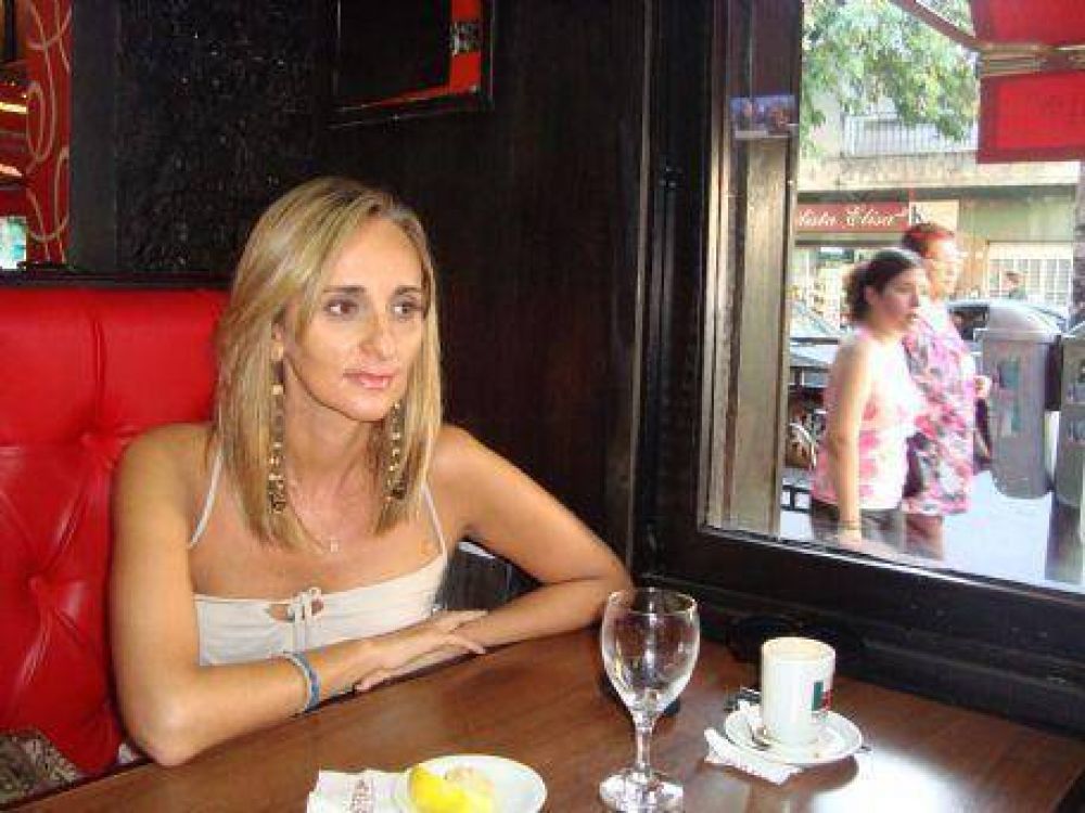 Carla Echichure Castro: �Tiene que quedar claro que Scioli tiene militancia y est� cada d�a m�s viva�