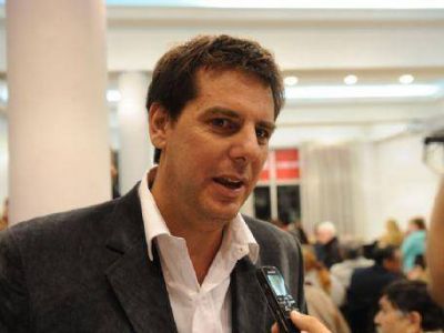 Gonzalo Atanasof: �Vamos a armar una lista con nuestros propios compa�eros�