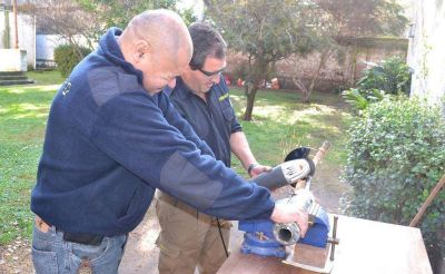 Tr�nsito procedi� a la destrucci�n de ca�os de escape antirreglamentarios