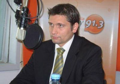 Cerd� celebra el acuerdo de Cariglino con Massa