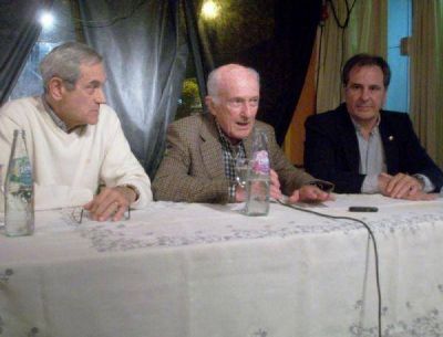 Brandsen: Ministro de Salud durante gobierno de Alfons�n brind� una charla