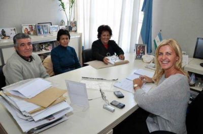 Reuni�n de la intendenta con autoridades del Centro de Jubilados de Santa Rosa
