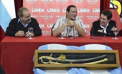 Lan�s: Hern�n Brienza disert� sobre actualidad pol�tica