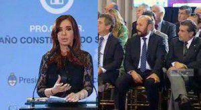 Insfr�n comparti� con Cristina el primer a�o del plan PROCREAR