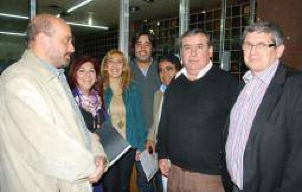 Cuatro alianzas fueron inscriptas de cara a las elecciones primarias