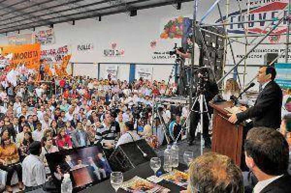 "Seguiremos trabajando a la par de Cristina para que la Patria consolide su crecimiento"