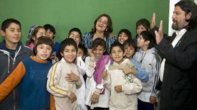 Corpacci inaugur� la primera etapa de refacci�n del Hogar Escuela