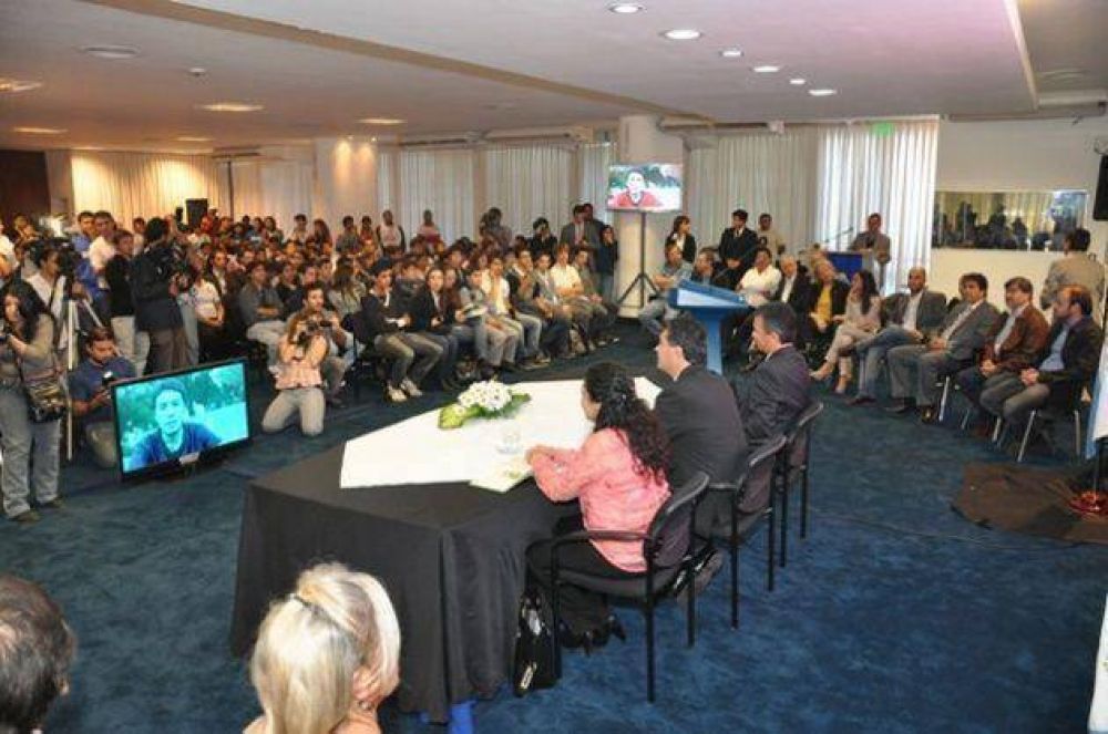 Diputados del Frente Chaco Merece M�s apoyaron la promulgaci�n del Voto Joven