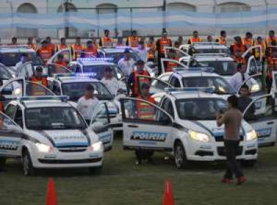 Otra inversi�n millonaria en 71 m�viles policiales