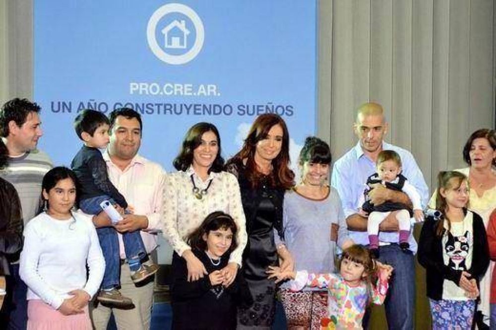 Mestre se mostr con Cristina en aniversario de plan Procrear