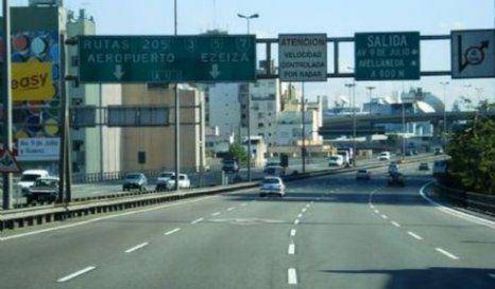 Estudian hacer un Metrob�s en la autopista 25 de Mayo