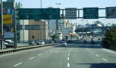 Estudian hacer un Metrob�s en la autopista 25 de Mayo