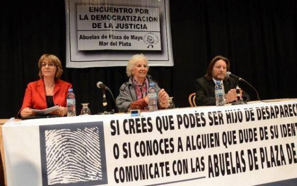 Caso Hooft: �Strassera defiende lo indefendible�