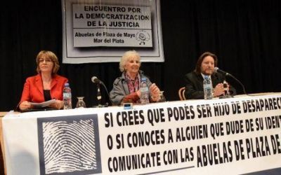 Caso Hooft: �Strassera defiende lo indefendible�