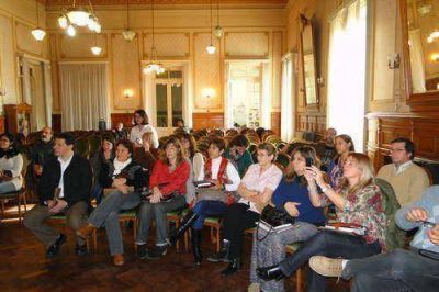 Se conform� la Mesa de Educaci�n en Azul