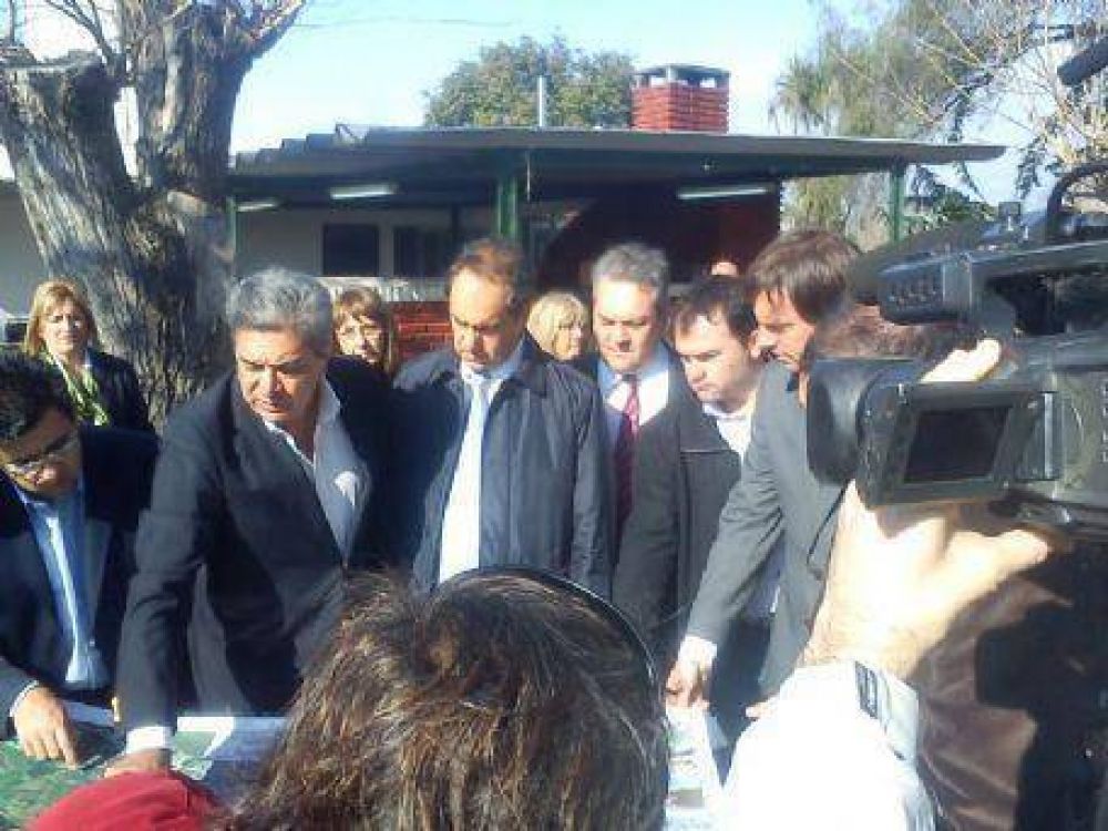 Scioli visit� Berisso: �La terminal de contenedores tendr� un impacto social, econ�mico y productivo en la regi�n�