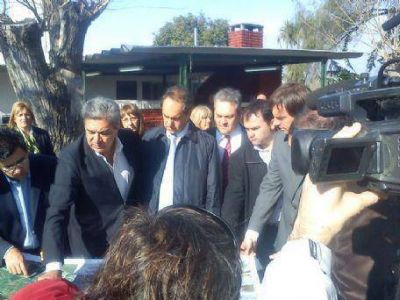 Scioli visit� Berisso: �La terminal de contenedores tendr� un impacto social, econ�mico y productivo en la regi�n�