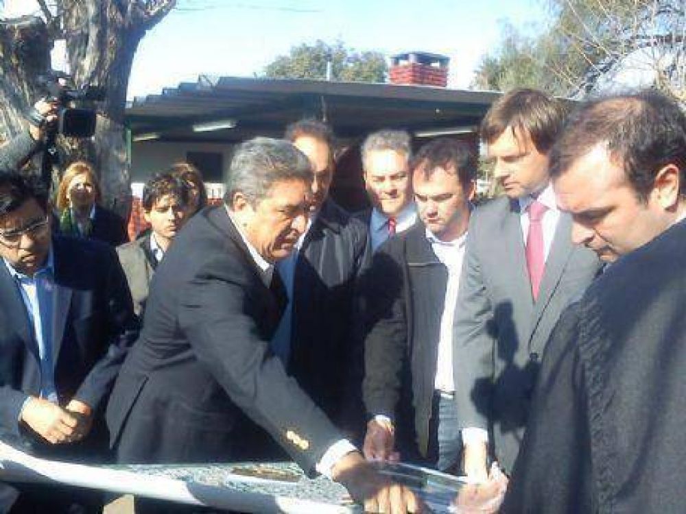 Enrique Slezack: �Berisso dej� de ser una ciudad dormitorio para transformarse en un distrito productivo�