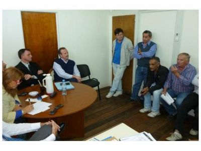 Comuna y taxistas plasmaron acuerdo que garantiza la libre circulaci�n de los paranaenses