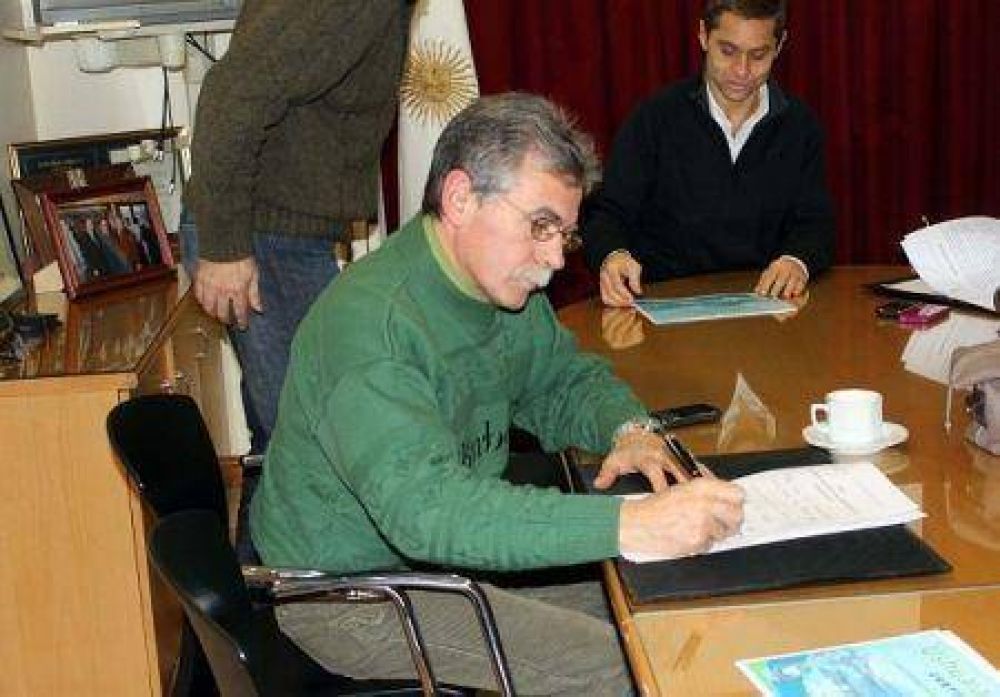 La Municipalidad firm� convenio de cooperaci�n con centros invernales