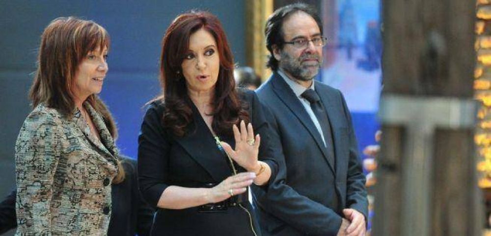 Rumor: Coscia se ira a una embajada y suena Mazure para Cultura